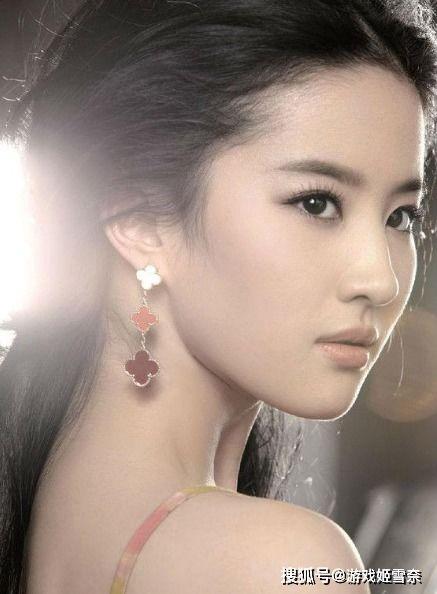 女明星光溜溜图片视频素材高清,揭秘女明星高清光溜溜图片视频素材的幕后故事